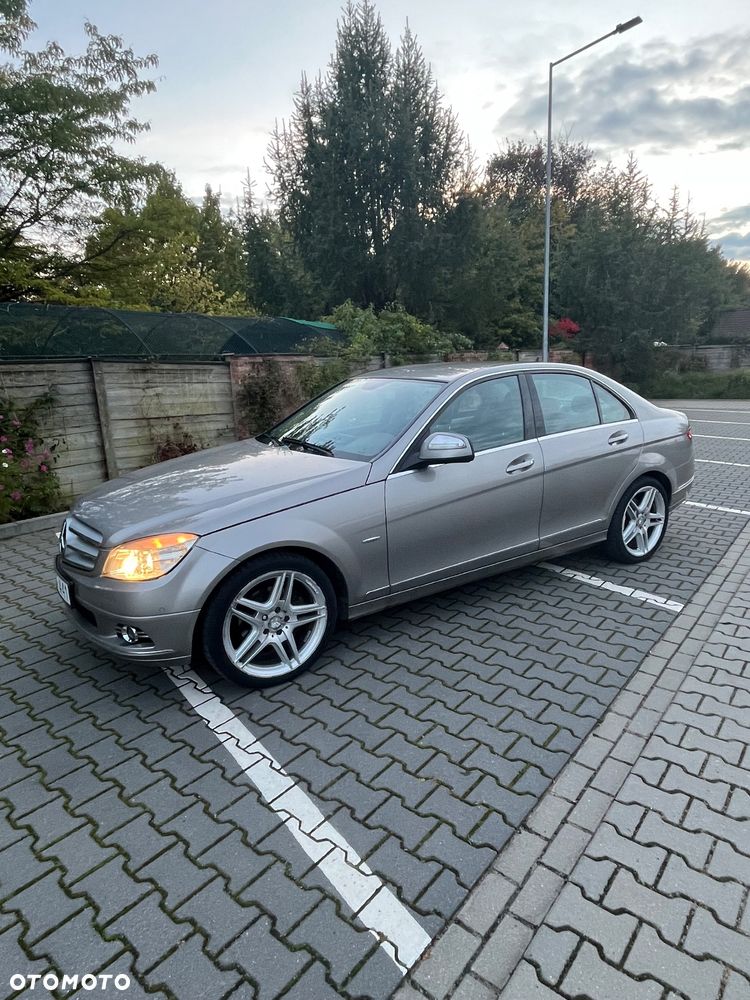 Mercedes-Benz Klasa C 300 7G-TRONIC Avantgarde - 13