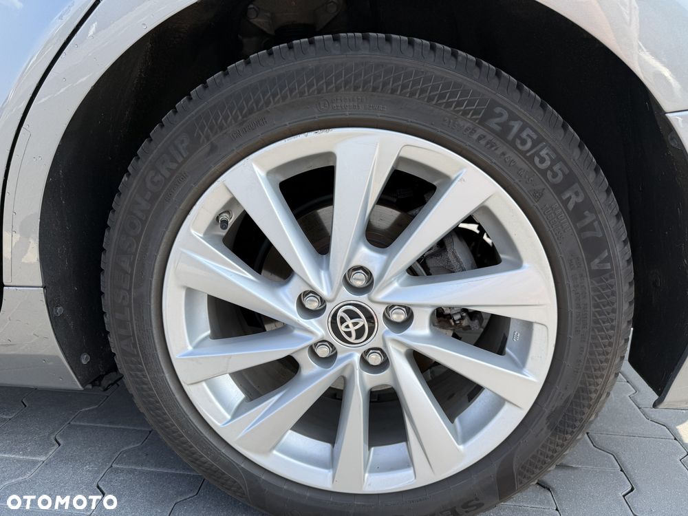 Toyota Camry 2.5 Hybrid Comfort CVT - 5