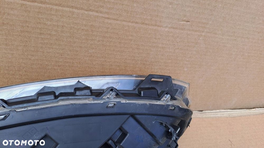 HYUNDAY BAYON PRAWA LAMPA LED DRL 92208q0600 UŻYWANA - 7