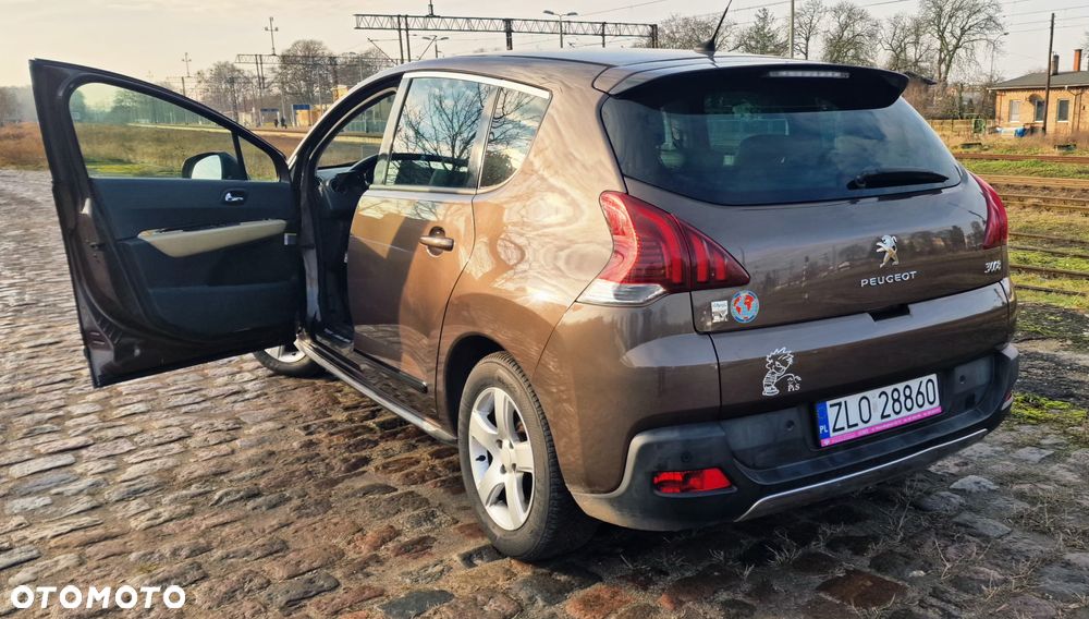 Peugeot 3008 Hybrid4 - 4