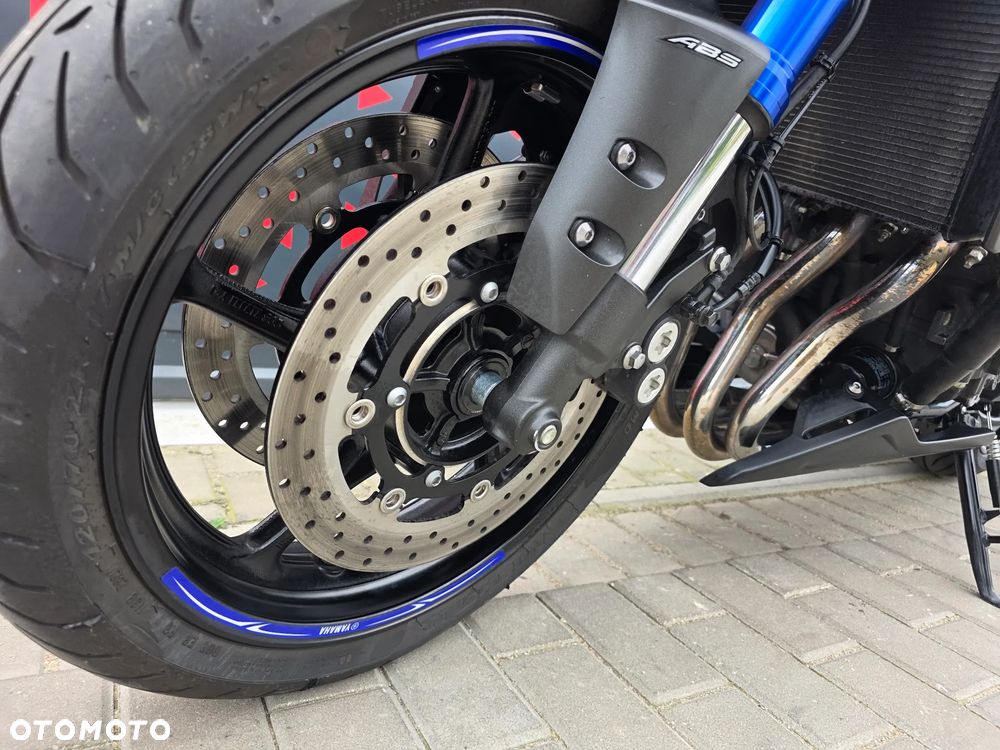 Yamaha FZ8 - 16