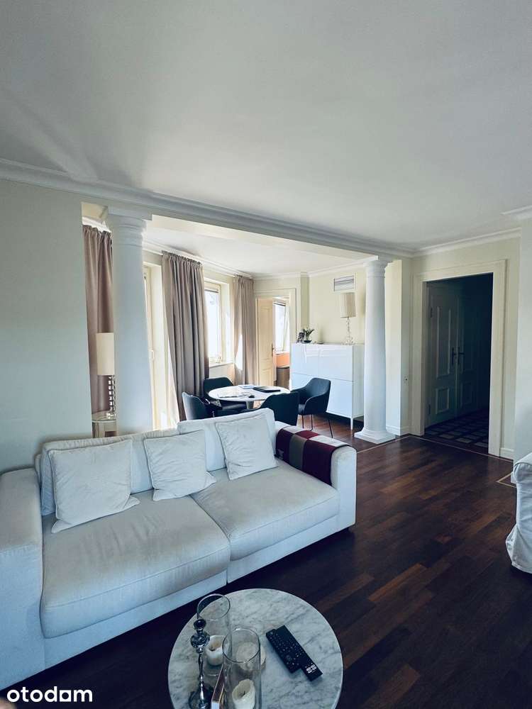 Apartament z tarasem na ostatnim piętrze | Hoża