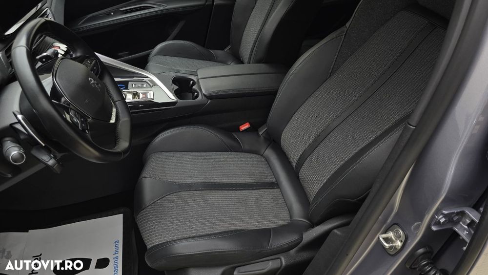 Peugeot 3008 1.2 PureTech S&S EAT8 Allure - 13