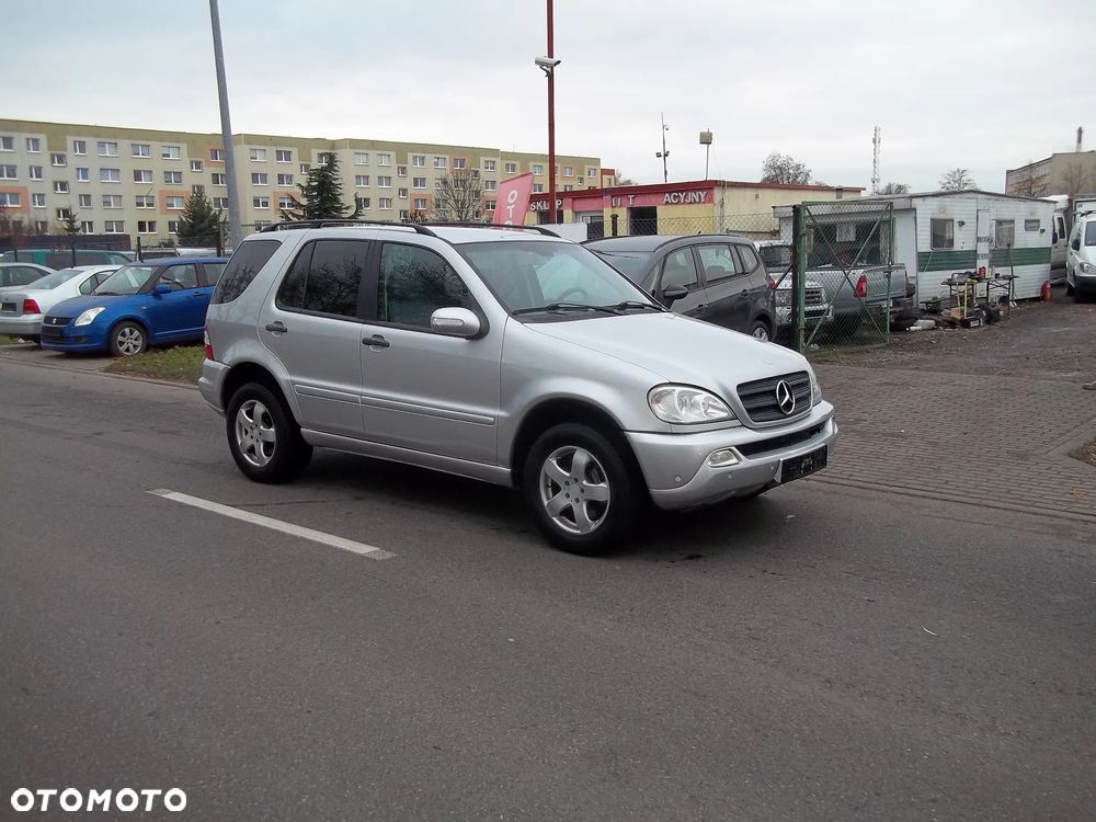 Mercedes-Benz ML - 4