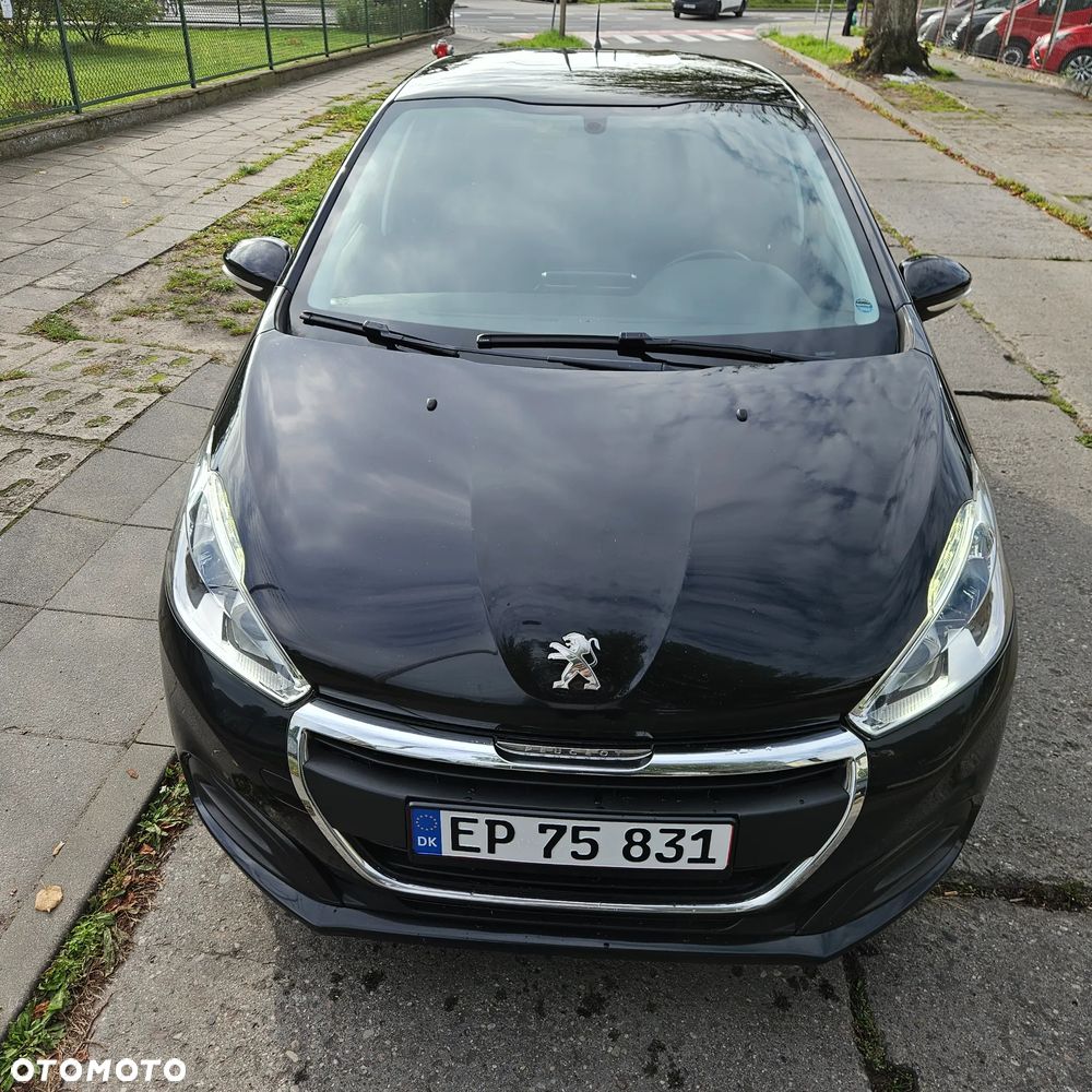 Peugeot 208 - 10