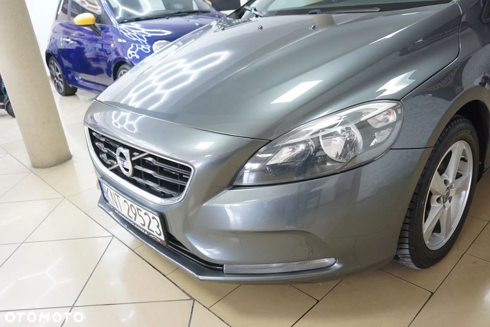 Volvo V40 D2 - 11