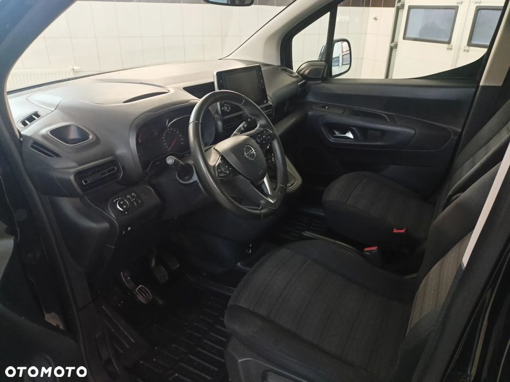 Opel Combo 1.2 Turbo Start/Stop Innovation - 11