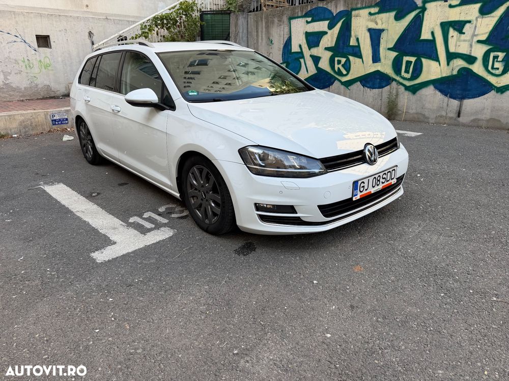 Volkswagen Golf - 1