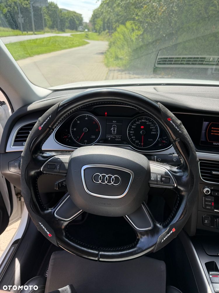 Audi A4 Limousine - 8