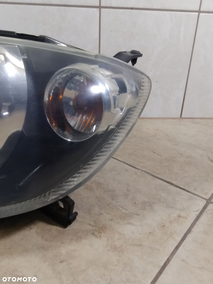 Lampa reflektor Europa lewy przód Mazda 2 II oryginał wysyłka - 4