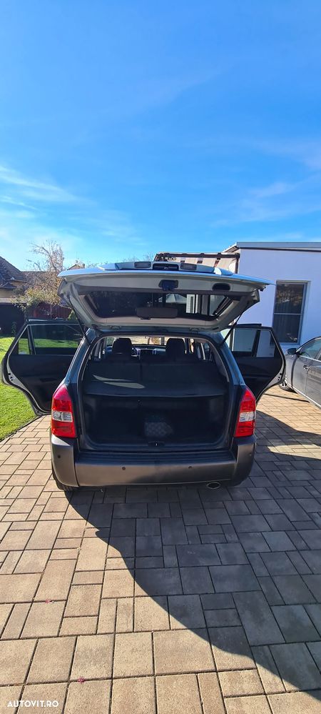 Hyundai Tucson 2.0 DOHC 2WD - 6