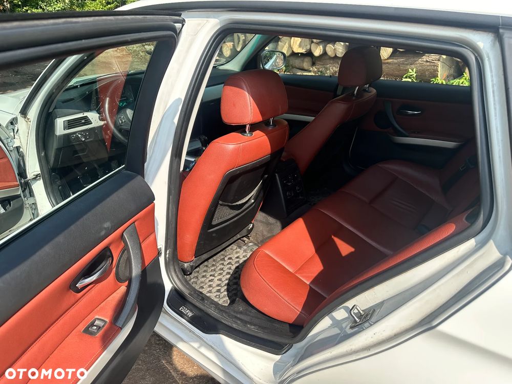 BMW Seria 3 320d DPF - 12