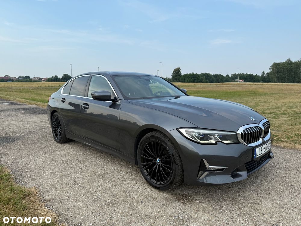 BMW Seria 3 320d Luxury Line sport - 23
