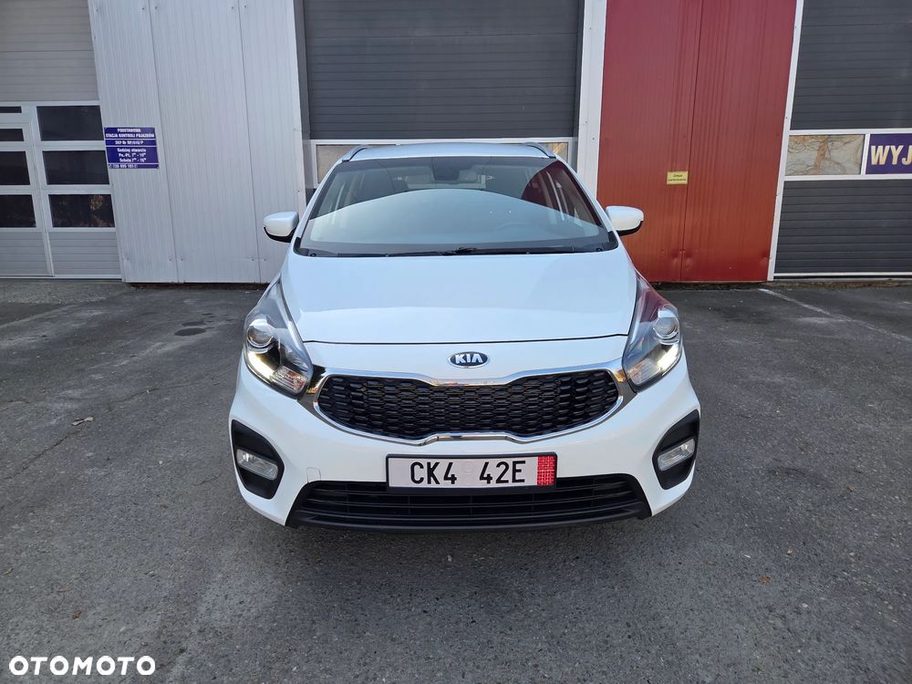 Kia Carens - 6