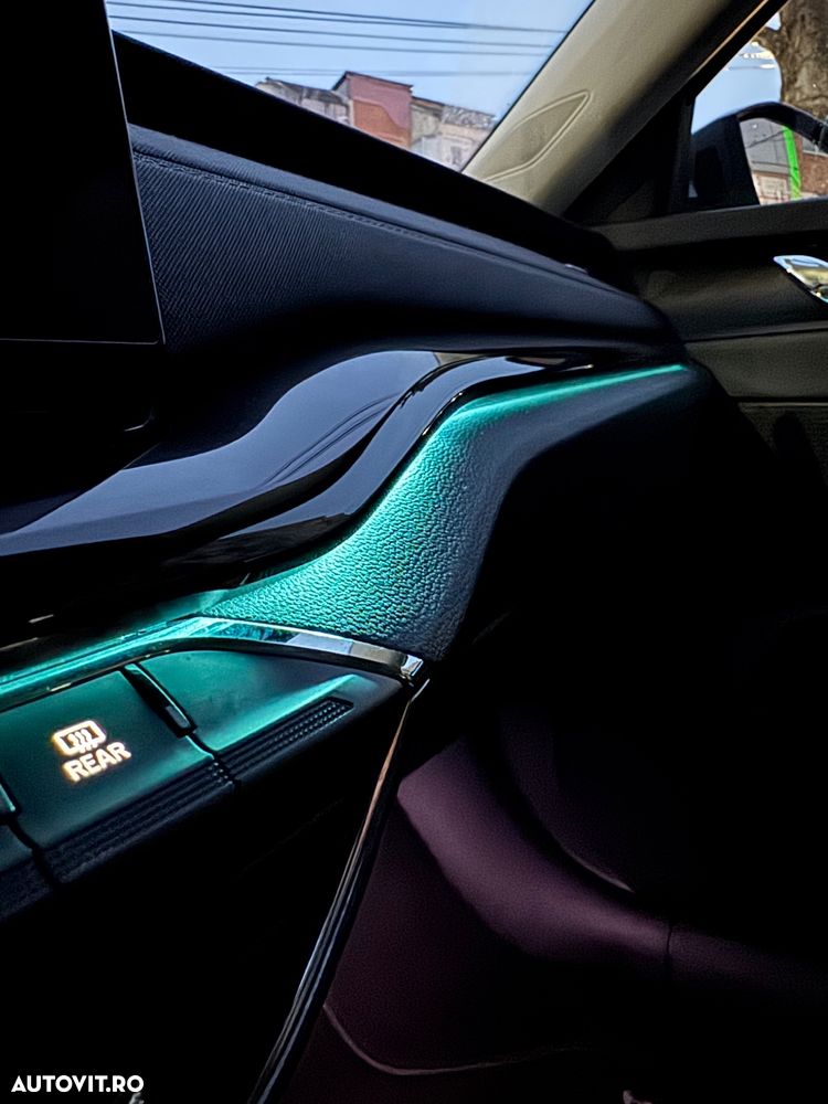 Skoda Octavia 2.0 TDI DSG Style - 32