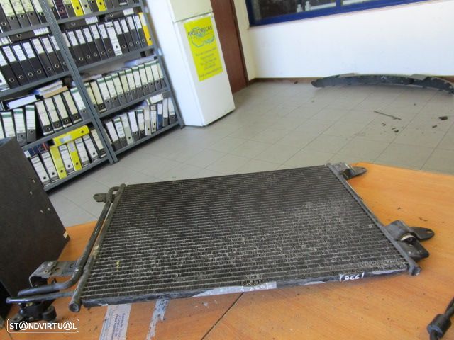 Radiador AC 1K0820411P VW GOLF 1999 1.9TDI USADO - 1