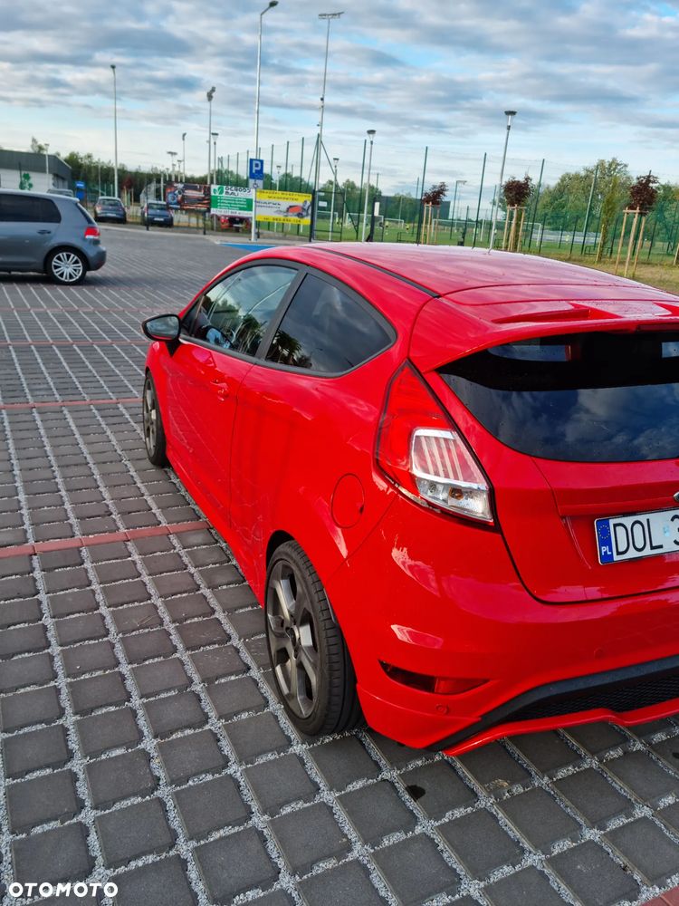 Ford Fiesta 1.6 EcoBoost ST - 8
