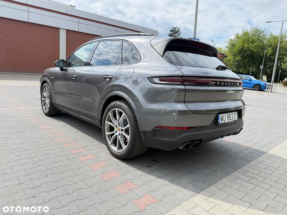 Porsche Cayenne - 5
