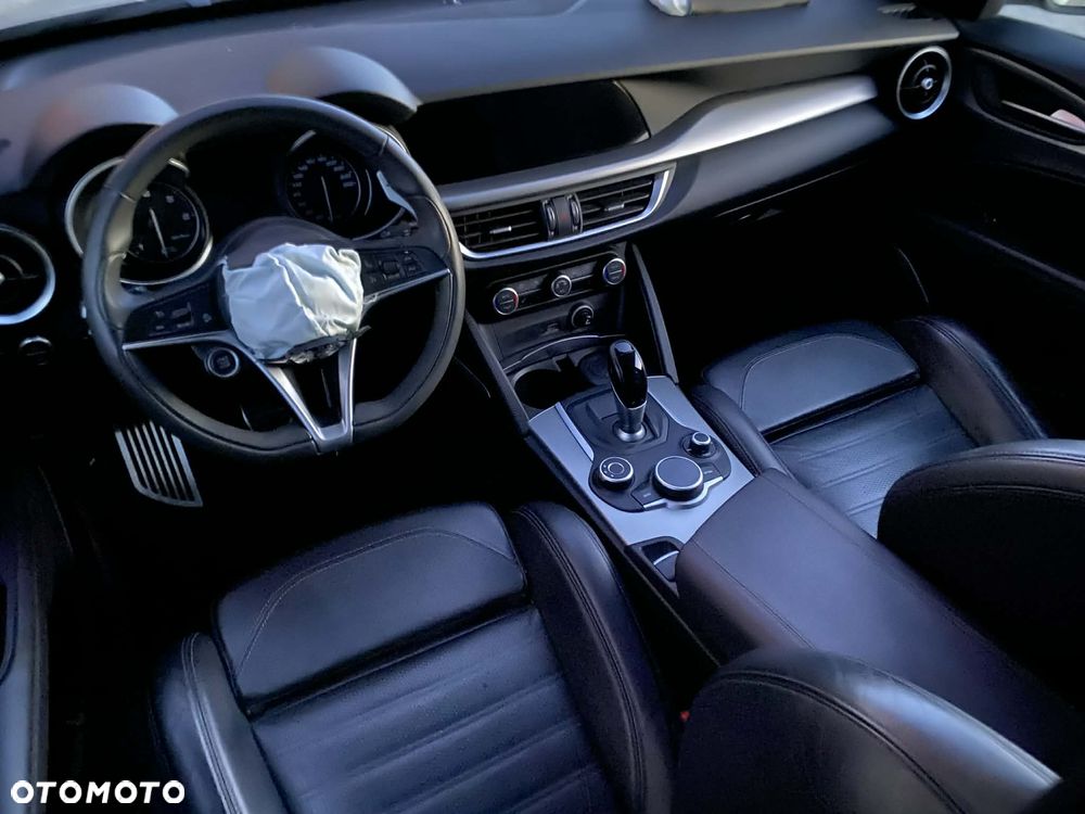 Alfa Romeo Stelvio 2.2 16V AT8 Executive - 17