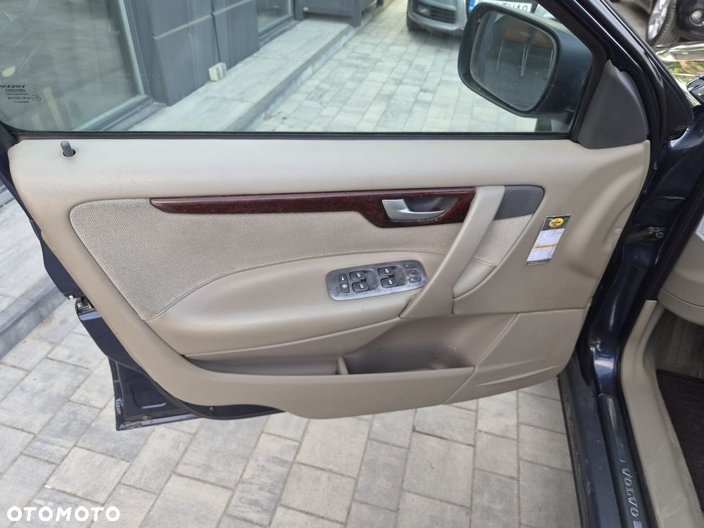 Volvo XC 70 - 17