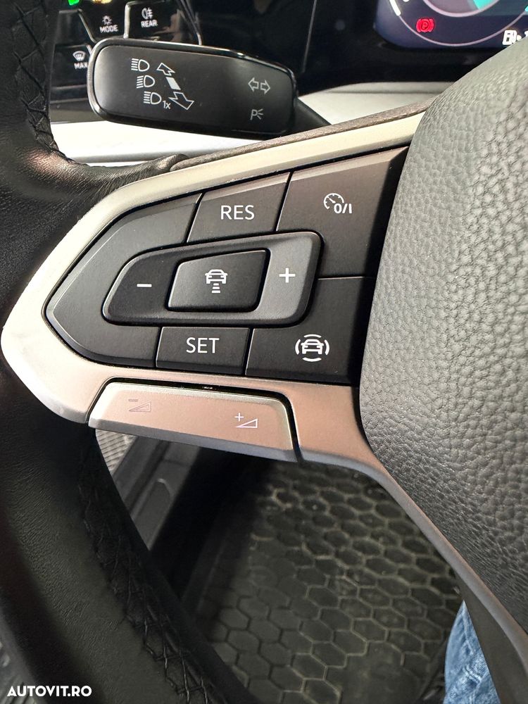 Volkswagen Golf 2.0 TDI Life - 26