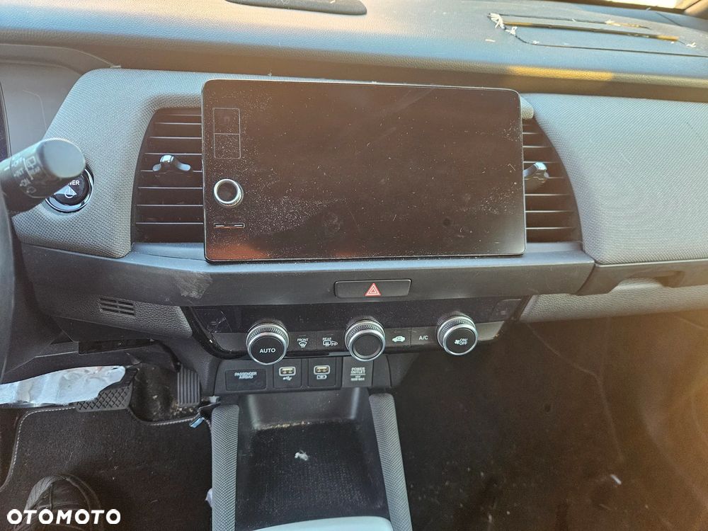 Honda Jazz 1.5 i-MMD Executive Crosstar (Czarny Dach) - 15