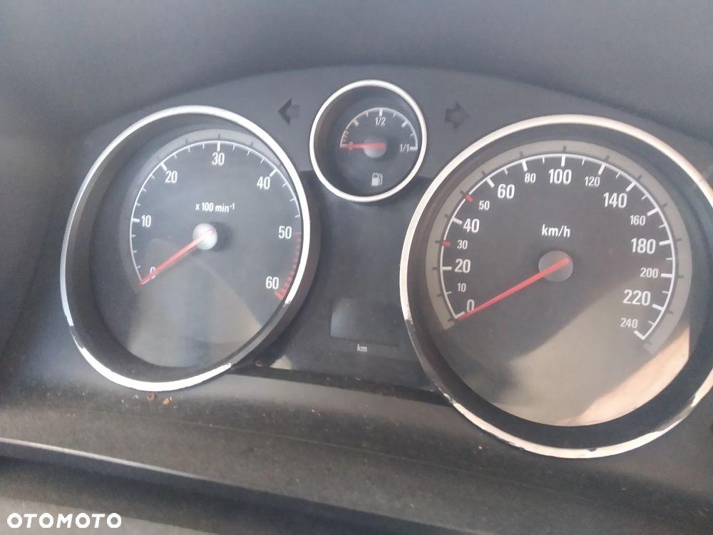 OPEL ZAFIRA B 05-08 1.9 CDTI - RADIO RADIOODTWARZACZ - 27