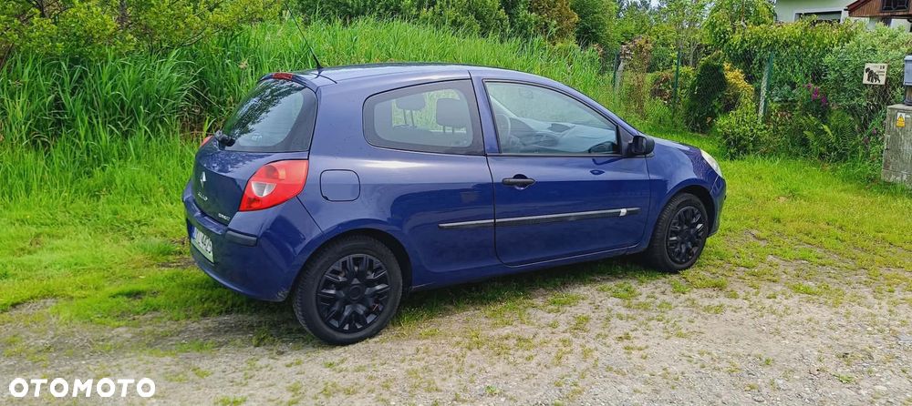 Renault Clio 1.2 16V Authentique - 13