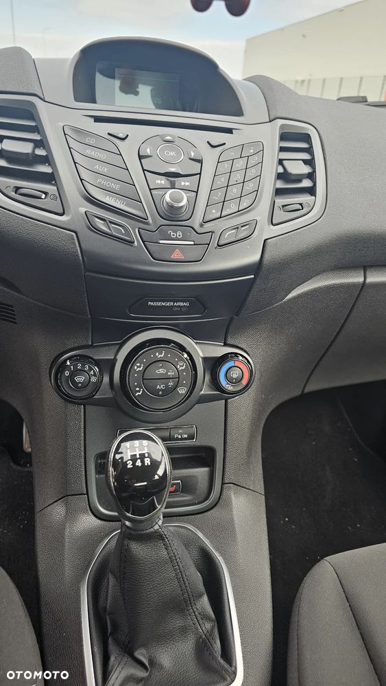Ford Fiesta 1.0 EcoBoost Titanium - 12
