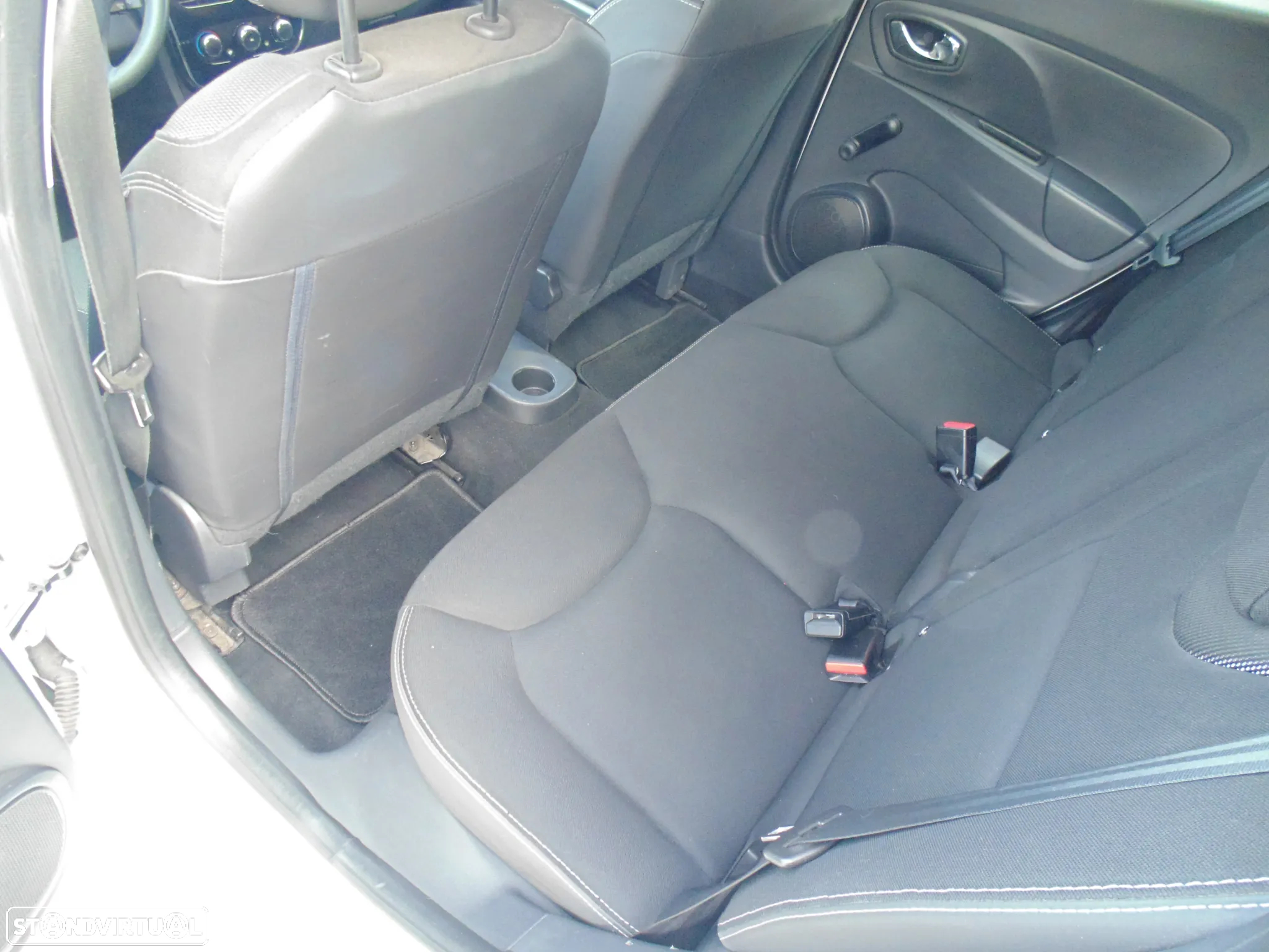 Renault Clio Sport Tourer 0.9 TCE Dynamique S - 19