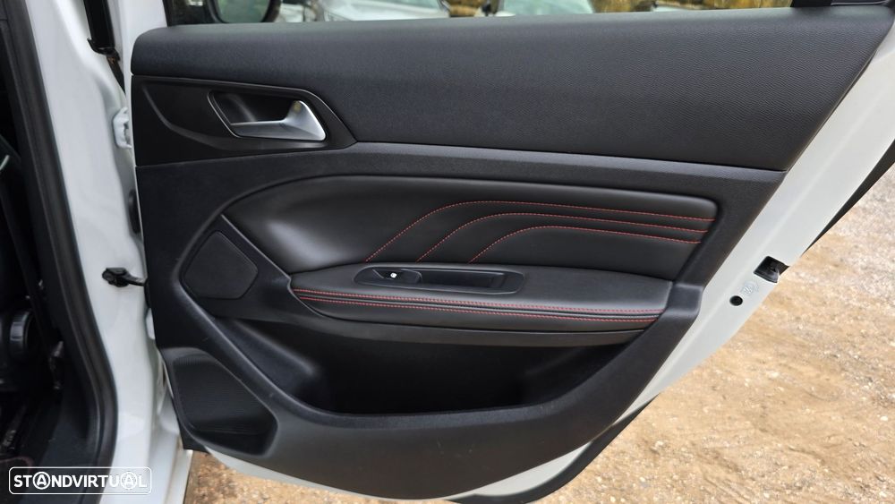 Peugeot 308 1.2 PureTech GT Line - 50