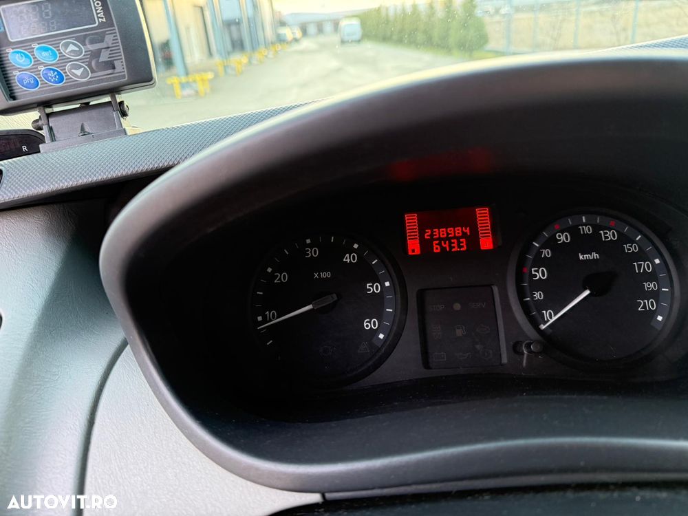 Renault Trafic - 3