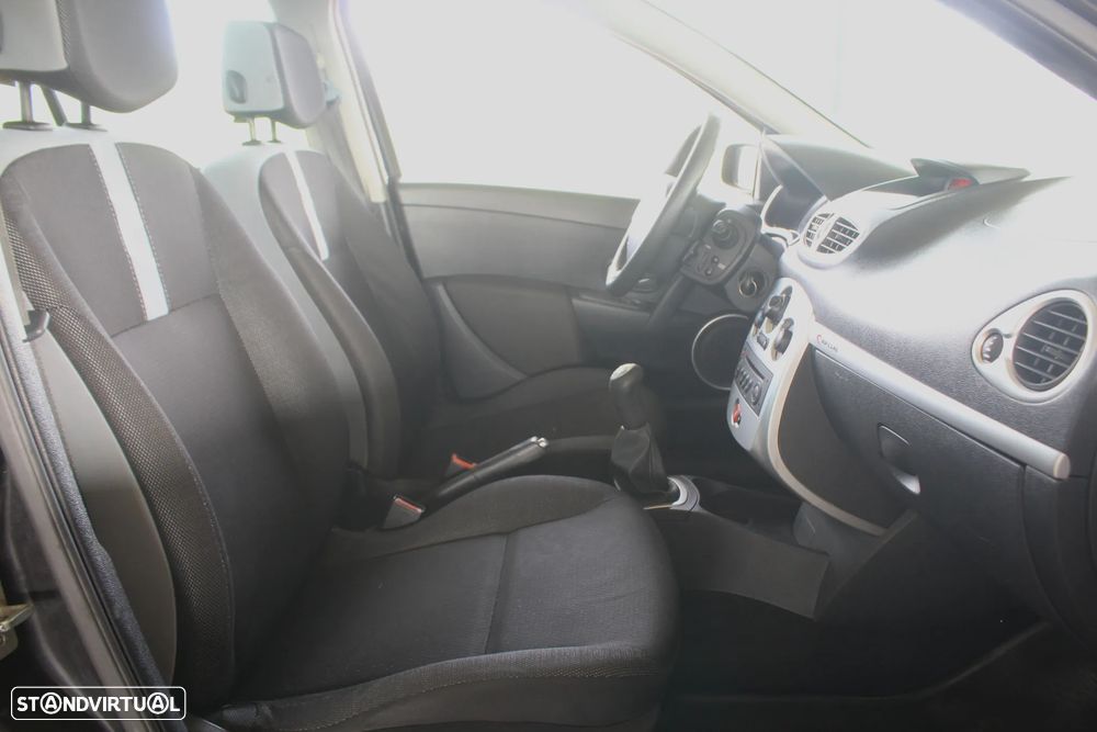 Renault Clio 1.2 16V Rip Curl II - 33