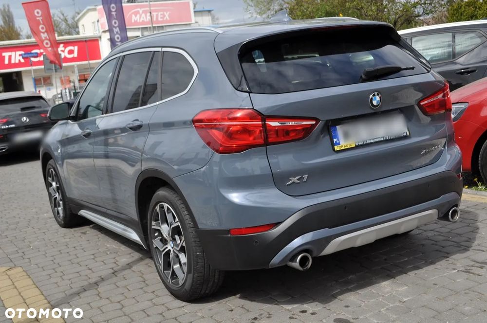 BMW X1 xDrive25i GPF Sport Line sport - 12