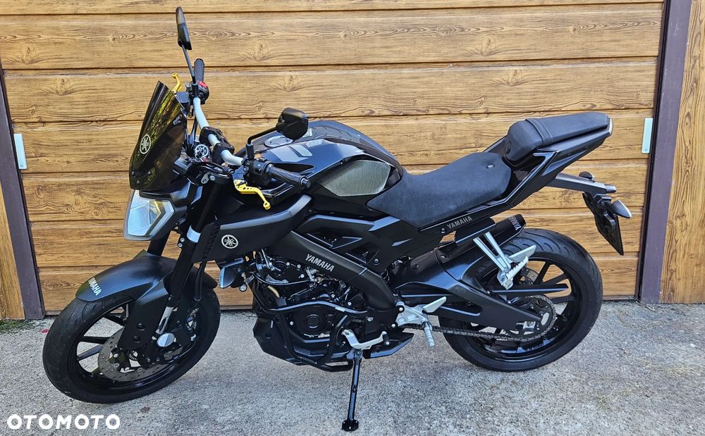 Yamaha MT - 12