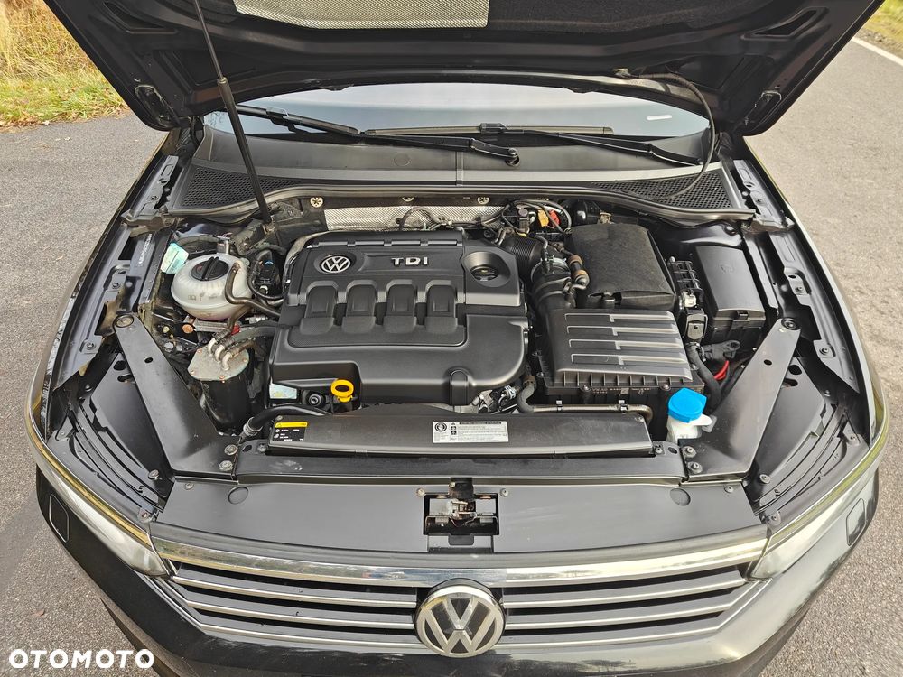 Volkswagen Passat - 30