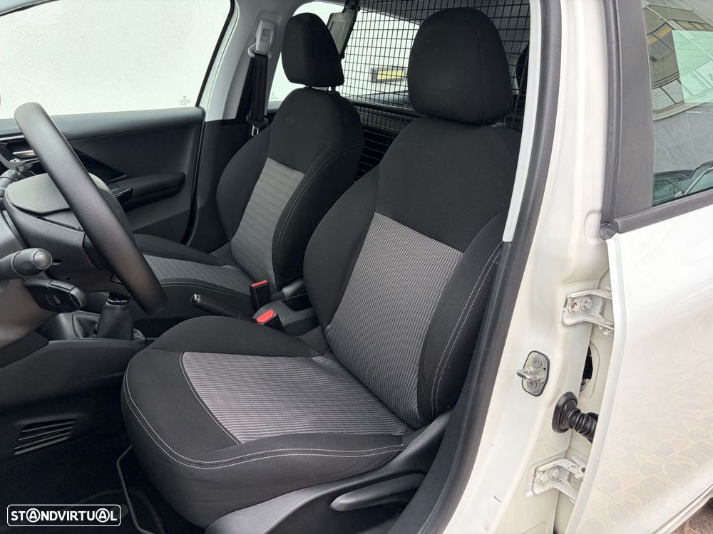 Peugeot 208 1.4 HDi Active - 8