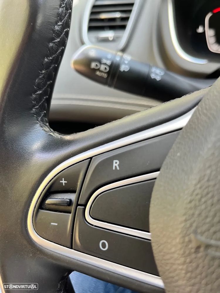 Renault Grand Scénic ENERGY dCi 110 EDC INTENS - 25