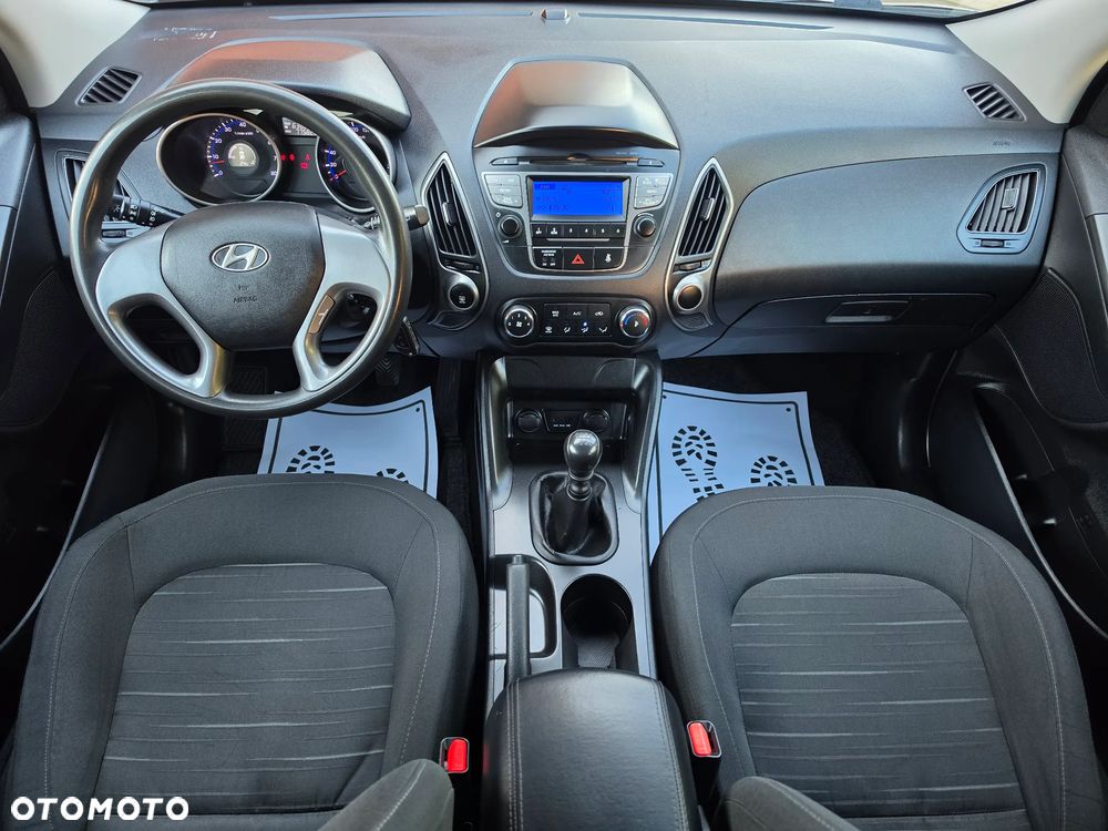 Hyundai ix35 1.6 2WD Fifa World Cup Edition - 33