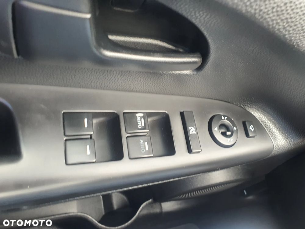 Kia Venga 1.6 CVVT Automatik Platinum Edition - 22