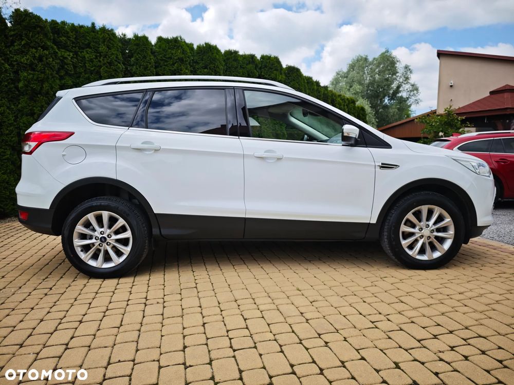 Ford Kuga 2.0 TDCi 2x4 Trend - 4
