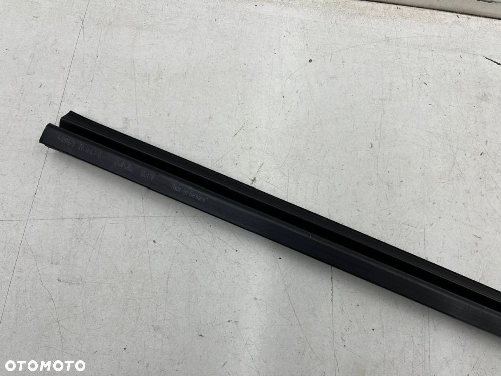 Uszczelka Porsche 911 Carrera 996 Boxster 986 97-06r. lewa przednia listwa zgarniająca wewnętrzna - 2