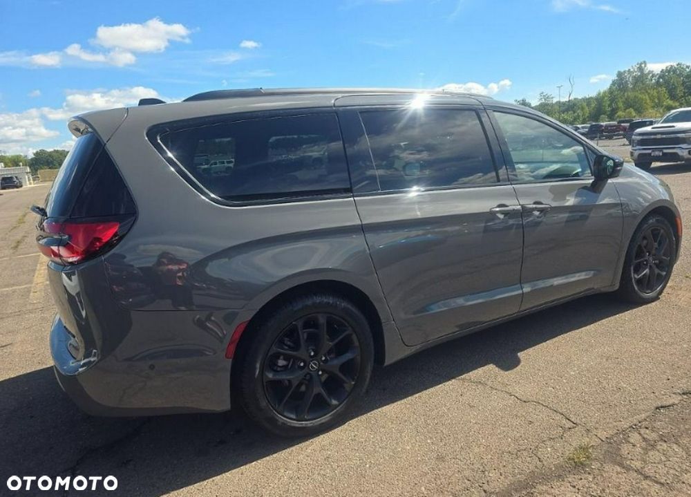 Chrysler Pacifica 2025 photo 4