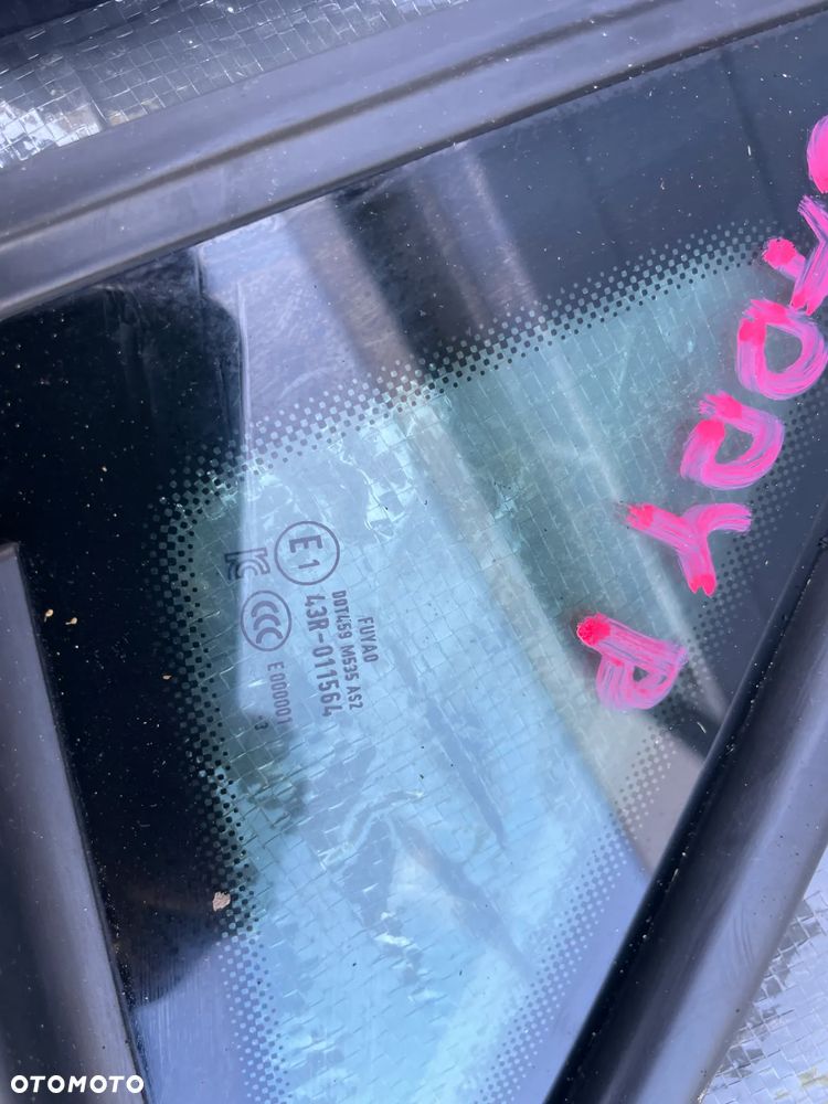 VW CADDY 2K7 V szyba lewy prawy przód 23 lun 24 rok karoseryjna - 4