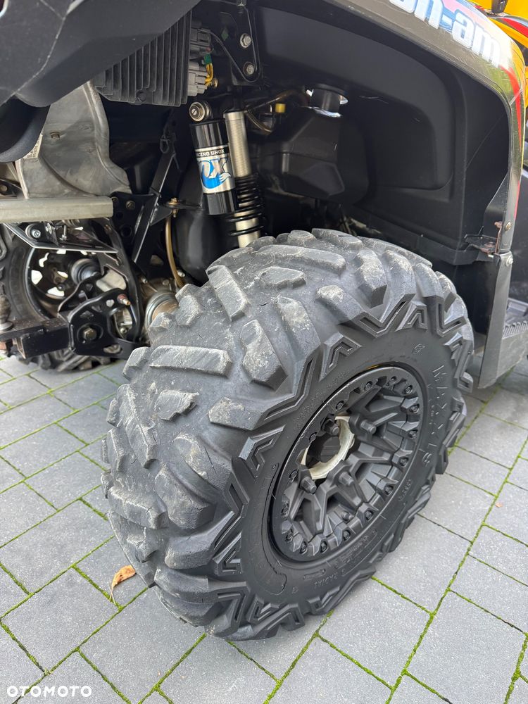 Can-Am Outlander - 24