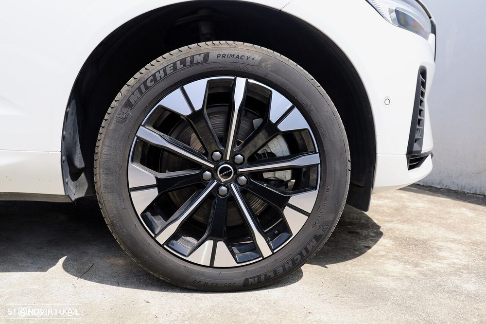 Volvo XC 60 2.0 T6 PHEV Plus Dark AWD - 7