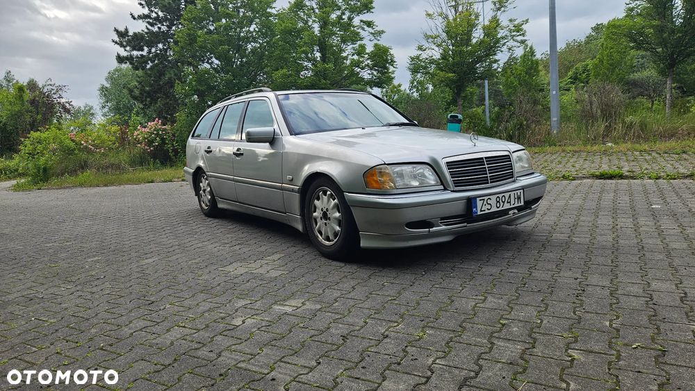 Mercedes-Benz Klasa C 180 T Elegance - 3