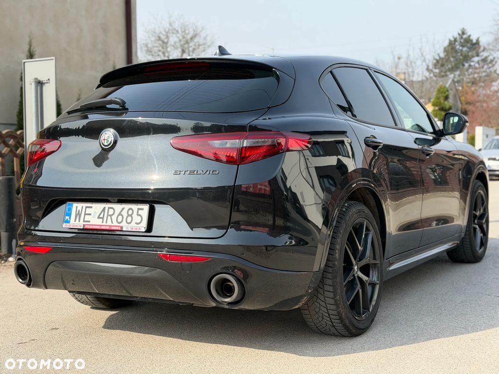 Alfa Romeo Stelvio 2.0 Turbo Veloce Q4 - 4