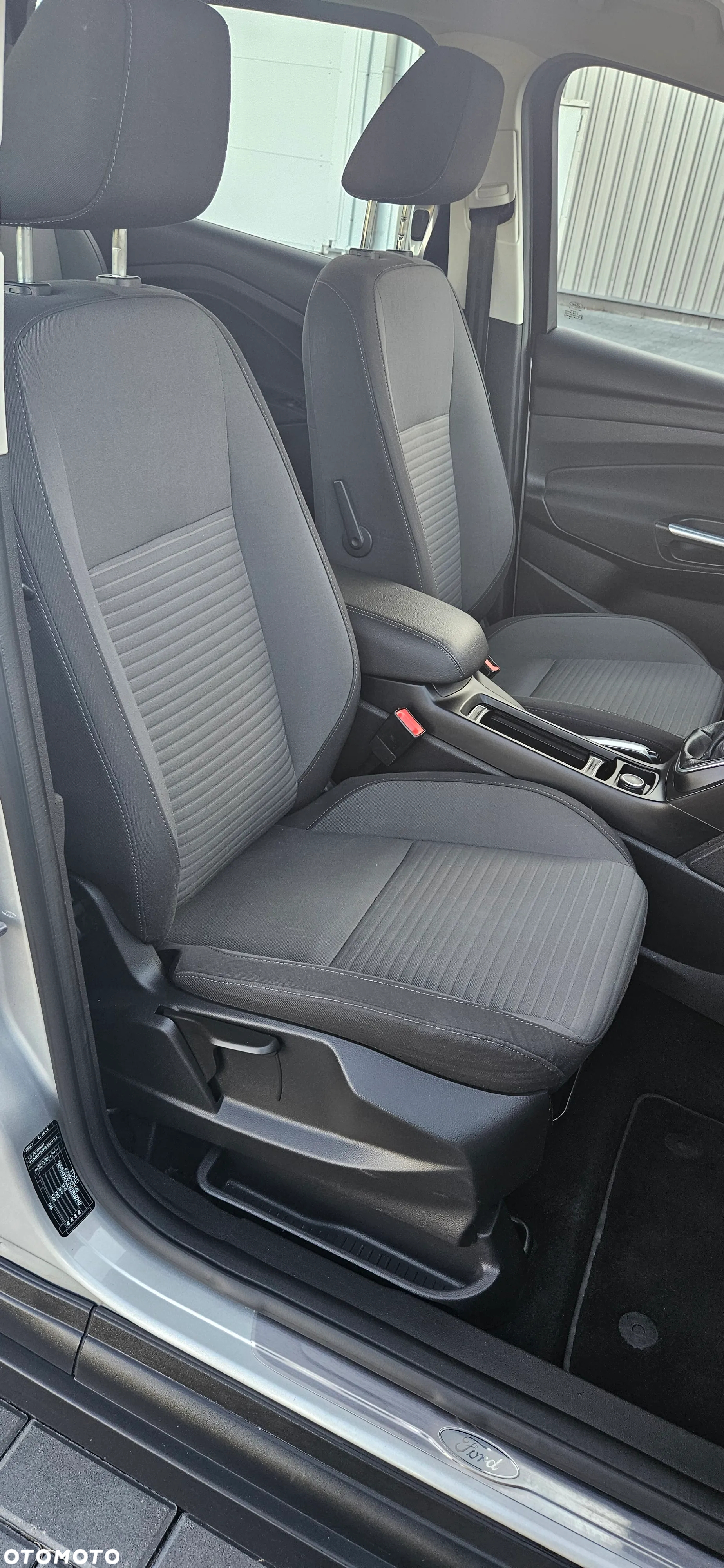Ford Grand C-MAX 1.5 EcoBoost Start-Stopp-System Titanium - 16