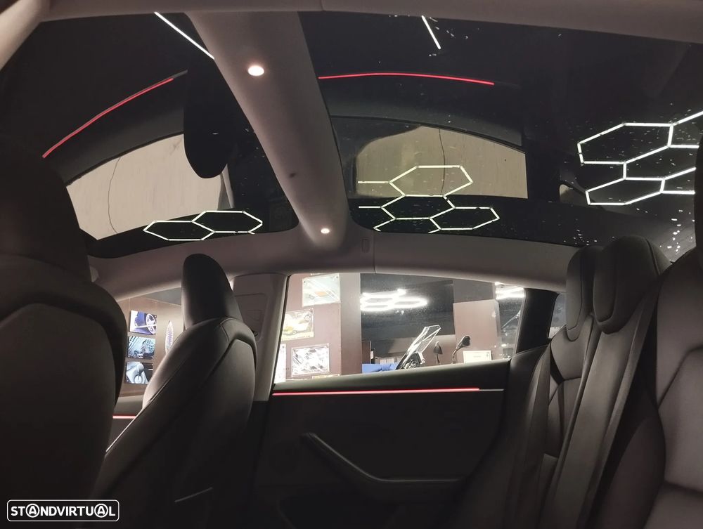 Tesla Model 3 Long Range Tração Traseira - 13
